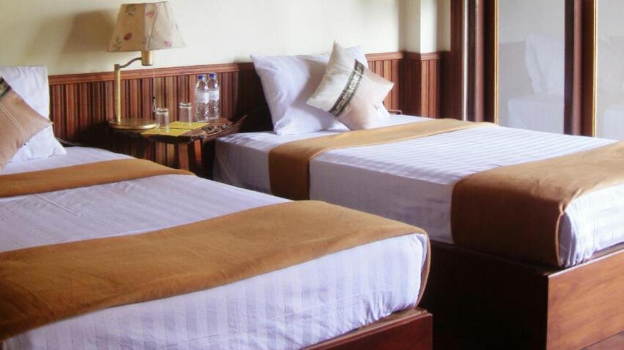 Three Seasons Inn & Spa Nyaungshwe Exteriör bild