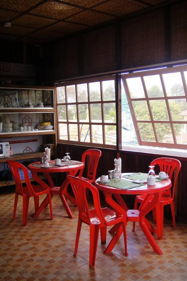 Three Seasons Inn & Spa Nyaungshwe Exteriör bild