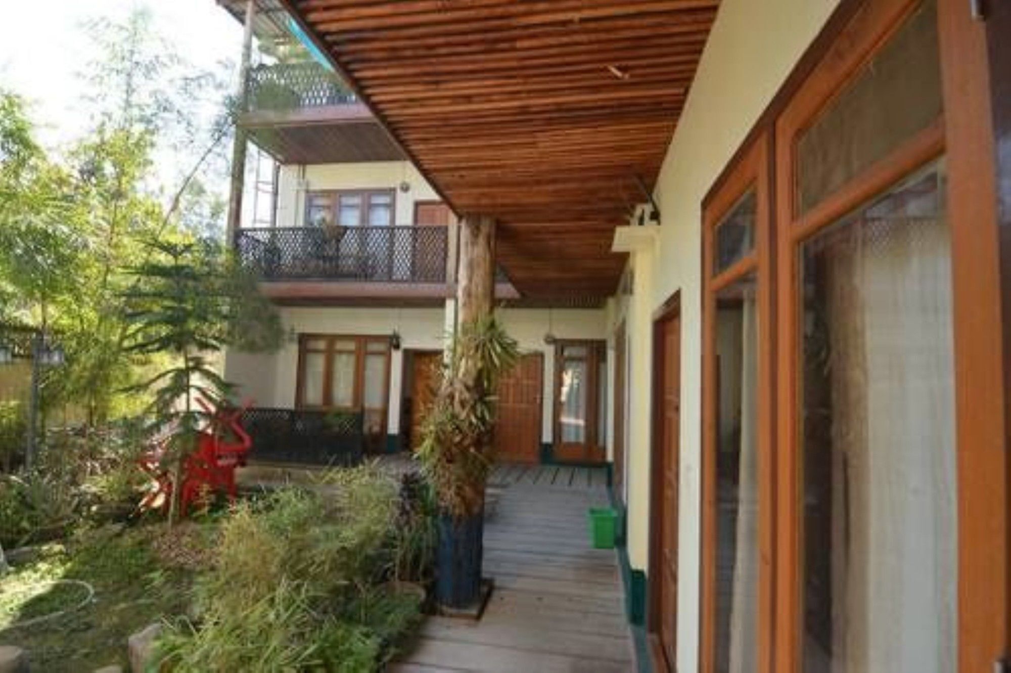Three Seasons Inn & Spa Nyaungshwe Exteriör bild